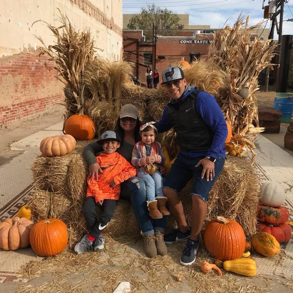 Meet your Posher, Jennifer - Picture 1 of 1